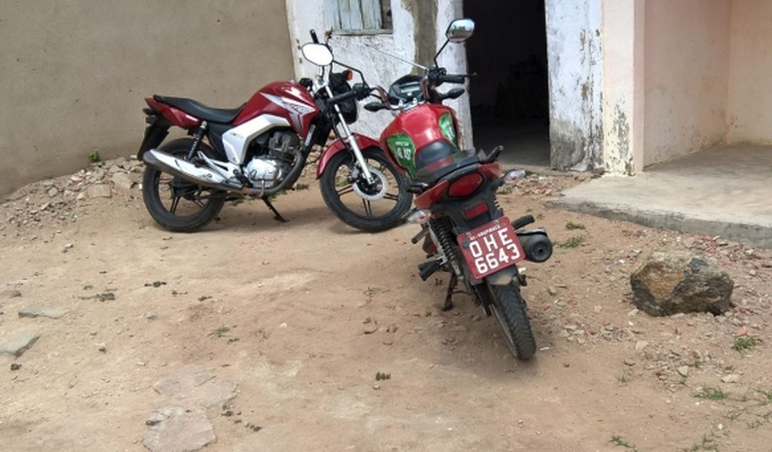 Polícia Militar recupera motos roubadas