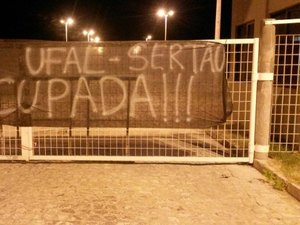 Mais uma: estudantes ocupam campus da Ufal no Sertão de Alagoas