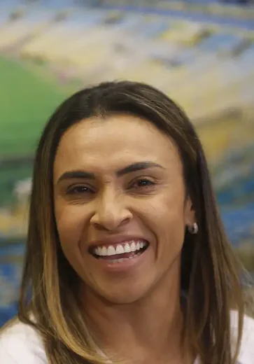 Com Marta como embaixadora, Tesouro quer atrair mais investidores
