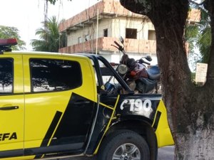 Moto roubada é abandonada em via pública de Maragogi