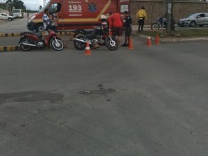 Após realizar conversão proibida, motociclistas provocam colisão em  Arapiraca