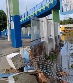 Muro do CEPA desaba após fortes chuvas em Maceió