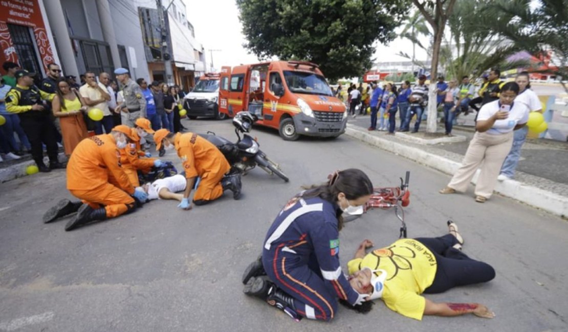 Maio Amarelo começa em Palmeira com ação impactante e reforça alerta pela vida no trânsito