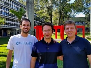 Ex-alunos da USP desenvolvem equipamento que reduz custos de exame oftalmológico