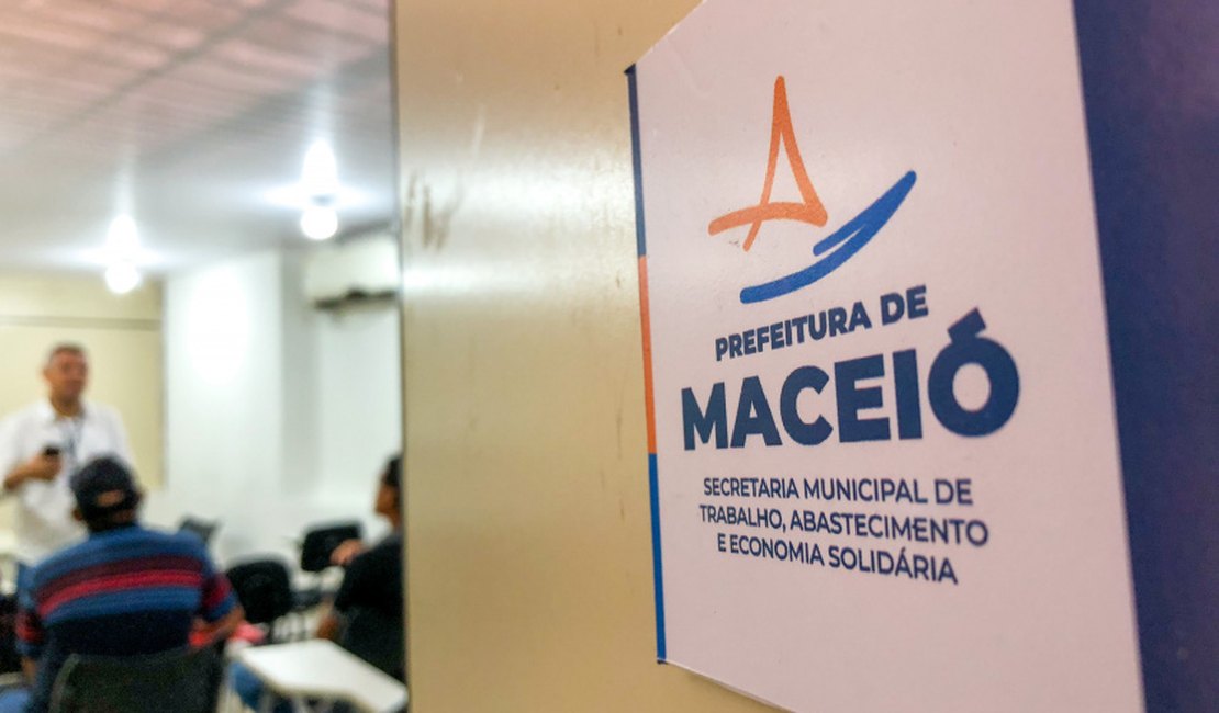 Mais de 290 oportunidades de emprego e estágio são ofertadas no Sine Maceió nesta segunda