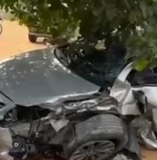 Cantor de vaquejada capota carro na zona rural de Girau do Ponciano