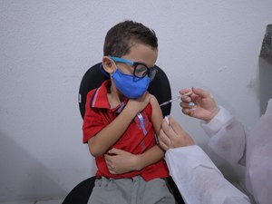 Arapiraca inicia vacinação contra a Covid-19 para crianças de 3 e 4 anos