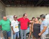 Prefeito Leandro Silva presta apoio à família de seu Luiz após incêndio no Retiro