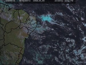 Semarh emite aviso que prevê intensidade de ventos na faixa litorânea de Alagoas