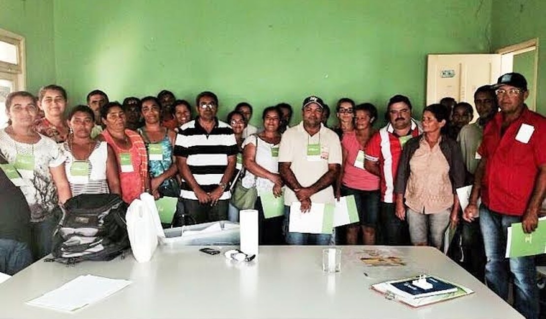 Grupos interessados em constituir cooperativa recebem capacitação