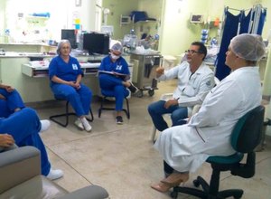 Hospital Escola Helvio Auto promove rodas de conversa para profissionais na linha de frente