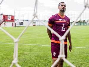 Goleiro Bruno celebra '36 anos bem vividos' em post de aniversário