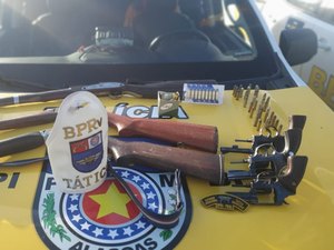 Polícia apreende mais de 40 munições e armas no Alto Sertão