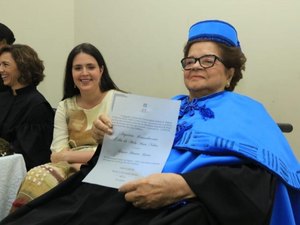 Arquiteta Zélia Maia Nobre recebe título de Doutora Honoris Causa da Ufal