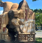 Polícia diz que vandalismo contra escultura do Alagoas Feita à Mão será punido com rigor