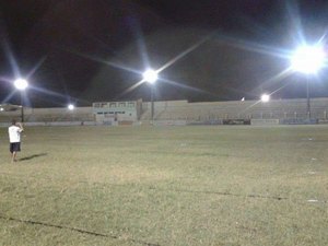 Ipanema realizará teste nos refletores em treino neste domingo (25)