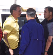 Jair Bolsonaro deixa Solar de Brasília e chega a hospital para exames