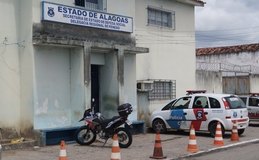 Homem é levado a delegacia após esfaquear cadela em povoado de Penedo