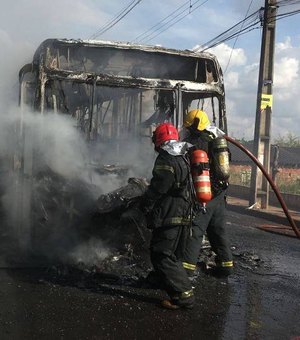 Sobe para 67 o número de ônibus incendiados em Minas Gerais
