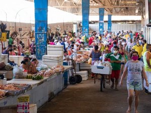 Mercados, feiras-livres e shoppings populares funcionarão com horário especial na sexta (31)