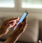 Mulher empresta celular para vizinho, ele some com aparelho e ainda a ameaça pelo WhatsApp, em Arapiraca