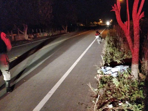 Motociclista morre no Sertão após colidir contra árvore