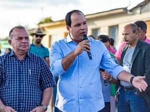 [Vídeo] Desfile, shows e inaugurações marcam aniversário de emancipação de Taquarana