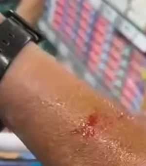 Ninho de ratos cai sobre cliente em supermercado de Niterói