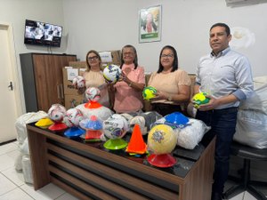 Prefeitura amplia estrutura esportiva de escolas com novos equipamentos