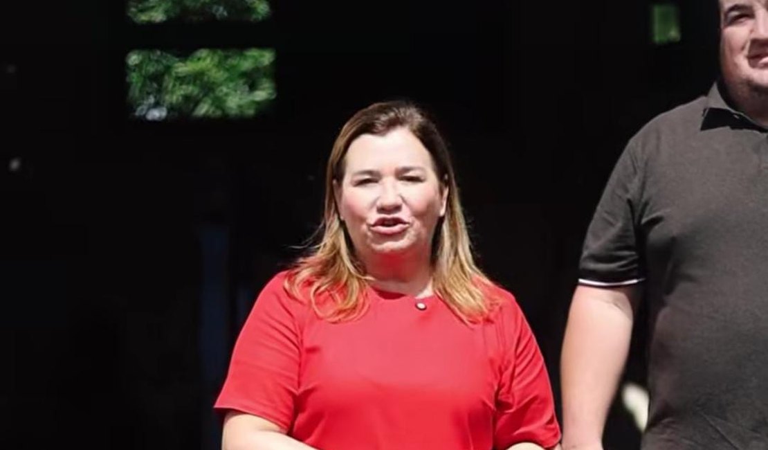[Vídeo] Prefeita anuncia construção do Centro de Atendimento ao Turista em Porto Calvo