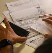 Salário mínimo de R$ 1.621 começa a ser pago nesta segunda