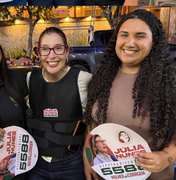 Júlia Nunes percorre três cidades do Agreste e ouve demandas da população