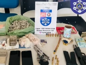 Polícia apreende armas, drogas e R$ 12 mil em operação no Sítio Pau d'Arco, em Lagoa da Canoa