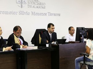 Mulher acusada de matar o marido vai a julgamento