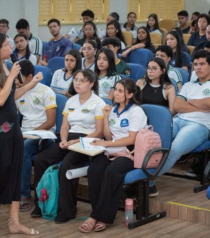 Mais de 30 mil estudantes da rede estadual participam do Enem 2024