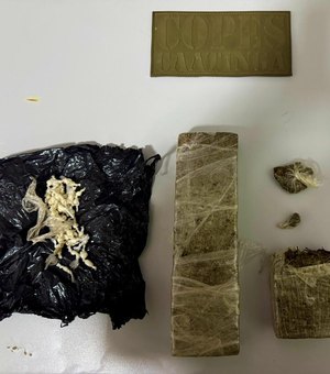 PM prende jovem e apreende 1,2kg de drogas após abordagem em Piranhas