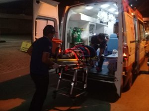 Obra sem sinalização causa acidente em Arapiraca