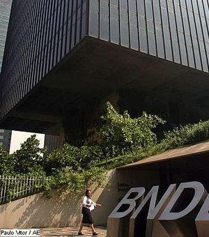 BNDES vai rever condições de financiamento de infraestrutura