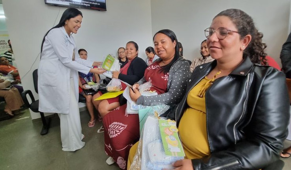 Unidade Especializada em Pré-Natal de Alto Risco realiza atividades do Agosto Dourado com gestantes