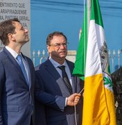 Arapiraca inicia comemorações do 7 de Setembro com representantes da terra hasteando as bandeiras