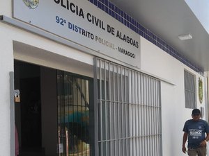 Jovem e adolescente são detidos com armas e drogas em Maragogi