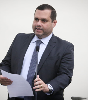 Com proximidade de final de prazo para funcionamento do Abatedouro de Viçosa, Fernando Pereira pede providências ao Estado