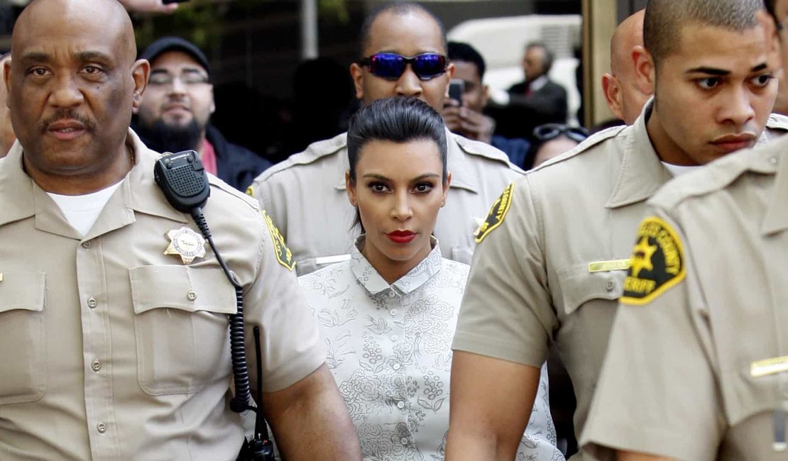 Kim Kardashian consegue entrevistas de emprego para 5.000 detentos