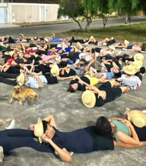 [Vídeo] Vira-lata caramelo invade ensaio de quadrilha e viraliza