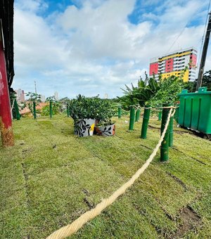 Limpeza e paisagismo transformam ponto de lixo em área de convívio na Gruta