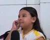Menina de 9 anos chora ao falar sobre Dia das Mães ao vivo e viraliza