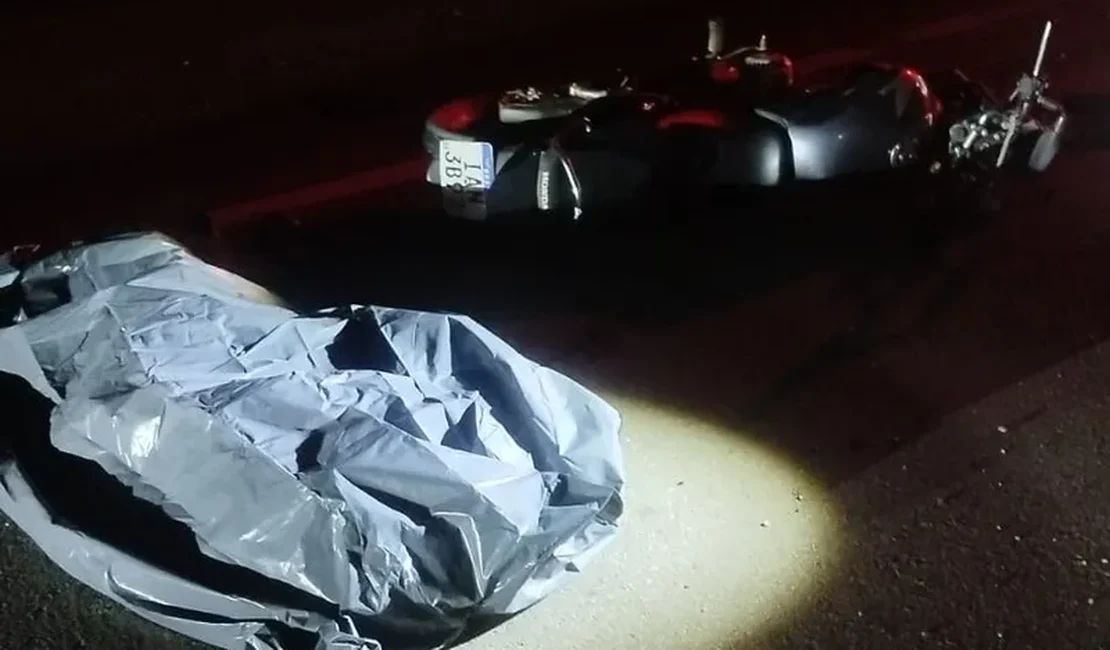 Colisão entre carro e moto deixa motociclista morto em Porto Real do Colégio