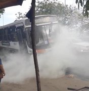 [Vídeo] Ônibus intermunicipal quebra e fumaça assusta passageiros