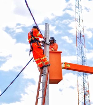 Prefeitura reforça modernização da rede elétrica da UPA de Palmeira