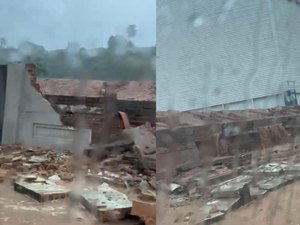 [Vídeo] Chuva forte: muro desaba ao lado de fábrica na Mangabeiras